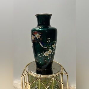 Stunning Vintage antique 
Japanese enamel cloisonne vases 835